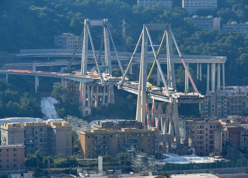 Ponte di Genova, nuove accuse: la procura indaga per crollo doloso Ponte di Genova, nuove accuse: la procura indaga per crollo doloso