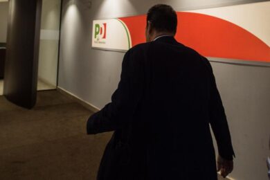 Governo, il Pd scarica Renzi: “Ci lasci stare e parli per Italia Viva”