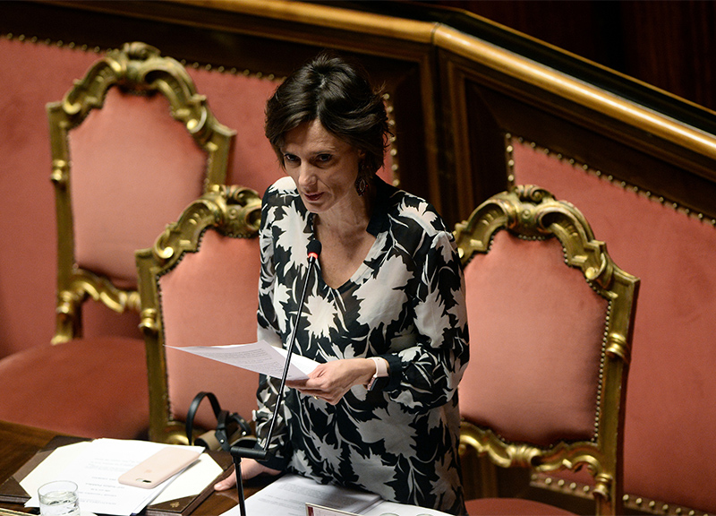 Governo: Bonetti: “Risposte o io e Bellanova pronte passo indietro” Governo: Bonetti: “Risposte o io e Bellanova pronte passo indietro”