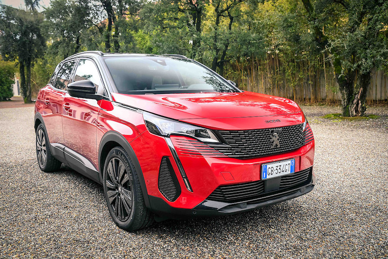 Nuovo design, tanta tecnologia e comfort per Peugeot 3008 e 5008 Nuovo design, tanta tecnologia e comfort per Peugeot 3008 e 5008