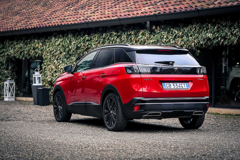 Nuovo design, tanta tecnologia e comfort per Peugeot 3008 e 5008 Nuovo design, tanta tecnologia e comfort per Peugeot 3008 e 5008