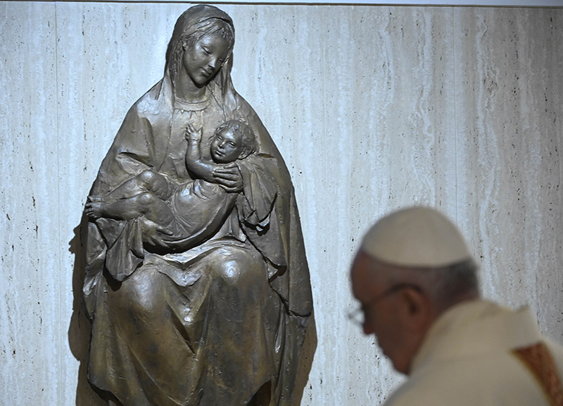 Vaticano, due cardinali vicini al Papa positivi. Preoccupazione per Francesco Vaticano, due cardinali vicini al Papa positivi. Preoccupazione per Francesco