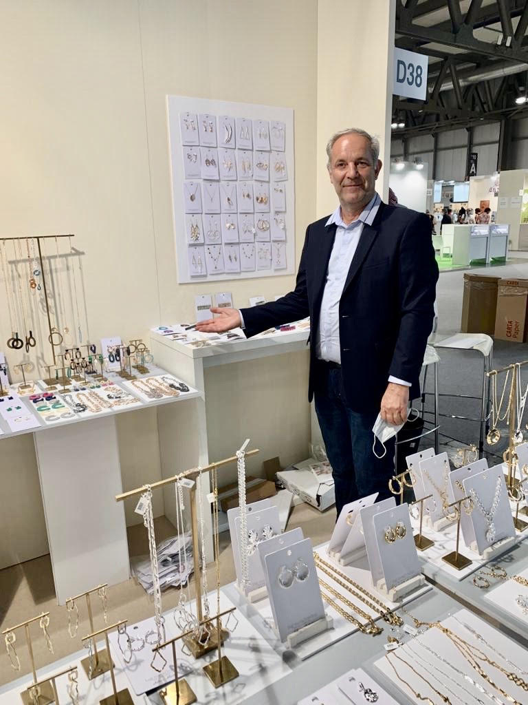 Fashion, le aziende del bijoux contro la crisi Fashion, le aziende del bijoux contro la crisi