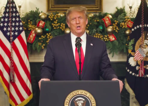 Usa, colpo di coda di Trump al piano: 2.000 dollari per ogni americano Usa, colpo di coda di Trump al piano: 2.000 dollari per ogni americano