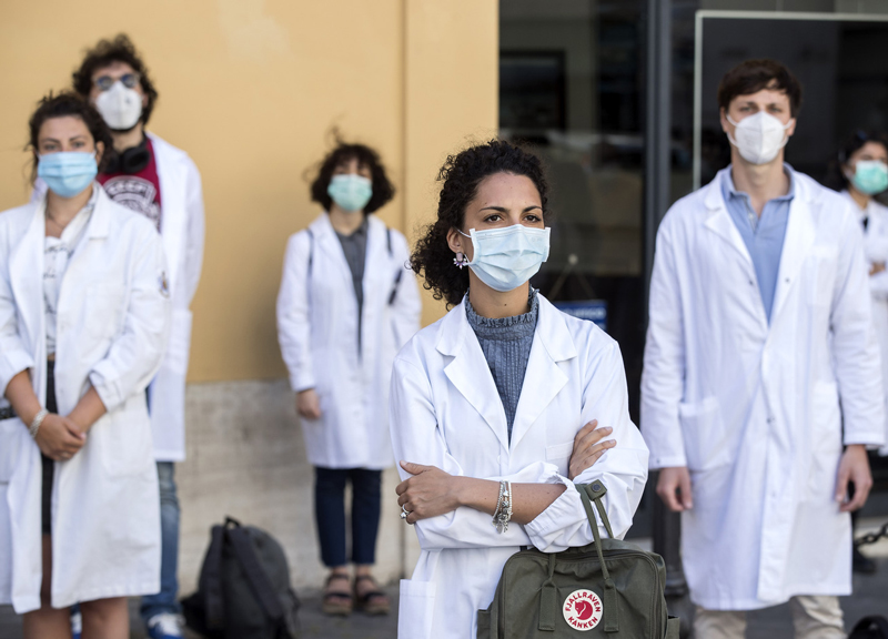 Coronavirus, responsabile della salute mentale e i sanitari i più a rischio Coronavirus, responsabile della salute mentale e i sanitari i più a rischio