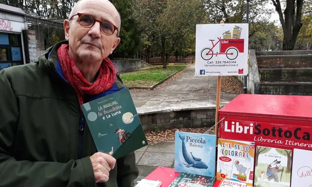La ciclo-libreria a pedalata assistita che fa concorrenza ad Amazon
