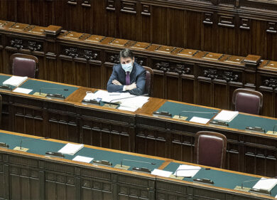 Governo, 2020 a colpi di decreti: boom di voti di fiducia in parlamento