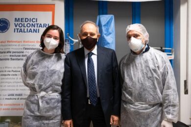 Milano, presentata l’iniziativa “Regala un tampone, proteggiti dal Covid”