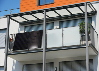 Enel x, l’impianto fotovoltaico Sun Plug&Play sul balcone per l’energia a casa