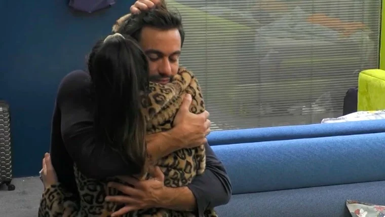 GF VIP NEWS, Andrea Zenga e Dayane Mello bacio. Lui: ‘Tanta roba, ma…’ GF VIP NEWS, Andrea Zenga e Dayane Mello bacio. Lui: ‘Tanta roba, ma…’