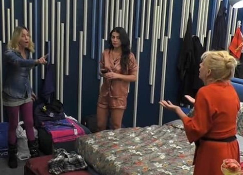 GF VIP NEWS, Andrea Zenga e Dayane Mello bacio. Lui: ‘Tanta roba, ma…’ GF VIP NEWS, Andrea Zenga e Dayane Mello bacio. Lui: ‘Tanta roba, ma…’