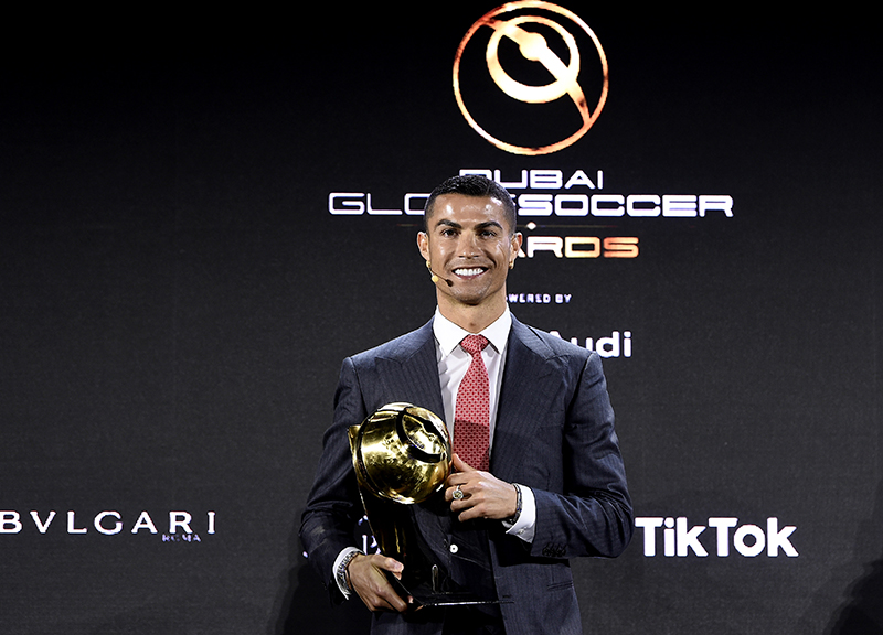 Georgina Rodriguez abito “wow”: mette in ombra Cristiano Ronaldo a Dubai. FOTO Georgina Rodriguez abito “wow”: mette in ombra Cristiano Ronaldo a Dubai. FOTO