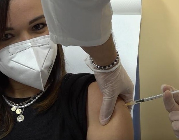 Covid, “Io vaccinata, ora sto benissimo e aiuto gli altri a rendersi immuni” Covid, “Io vaccinata, ora sto benissimo e aiuto gli altri a rendersi immuni”