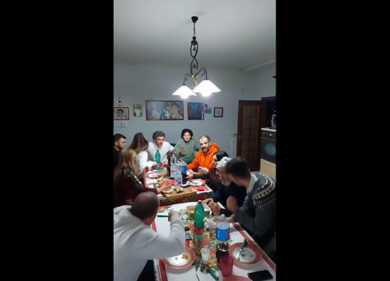 Cenone vietato a Capodanno? Sirene della polizia in arrivo… Fuggi fuggi