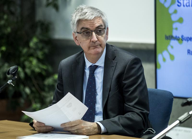 Covid, Brusaferro (Iss): “Curva in decrescita ma rallentata, serve rigore” Covid, Brusaferro (Iss): “Curva in decrescita ma rallentata, serve rigore”