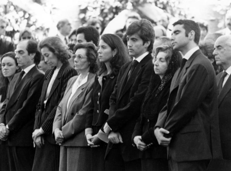 Dalla serie Netflix “SanPa” alla realtà: le foto di Muccioli e San Patrignano Dalla serie Netflix “SanPa” alla realtà: le foto di Muccioli e San Patrignano