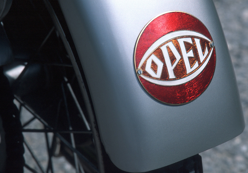 Il marchio Opel al passo con i tempi Il marchio Opel al passo con i tempi
