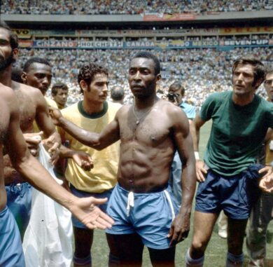 Ronaldo supera Pelé nei gol fatti, ma O’Rey e “cambia” i numeri. Ecco perchè