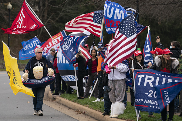 “Colpa degli italiani se Trump ha perso”. La teoria del complotto Obama-Renzi “Colpa degli italiani se Trump ha perso”. La teoria del complotto Obama-Renzi