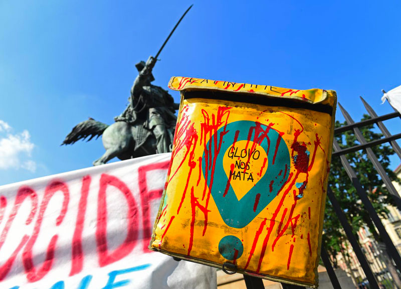 Glovo si affida a un lobbista. Cerca assist con Governo, partiti e sindacati