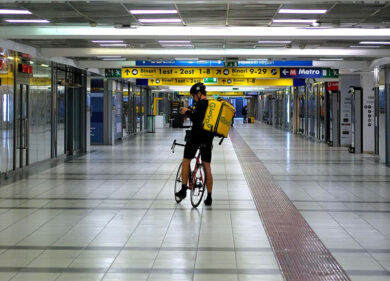 Glovo si affida a un lobbista. Cerca assist con Governo, partiti e sindacati