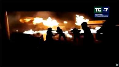 Assalto Usa, gaffe durante la diretta. La regia fa uno ‘scherzetto’ a Mentana