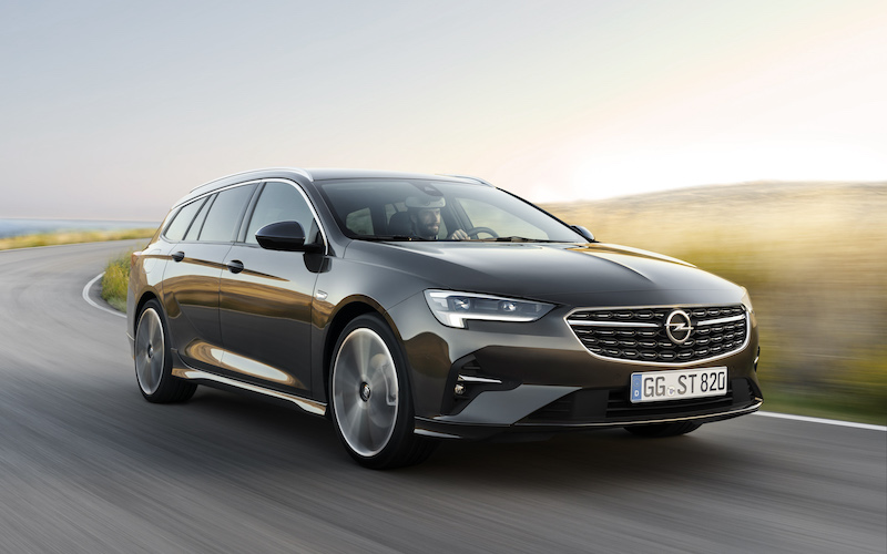 Opel, tante soluzioni tecnologiche per affrontare l’inverno in sicurezza Opel, tante soluzioni tecnologiche per affrontare l’inverno in sicurezza