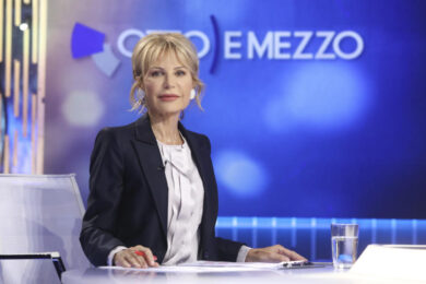 Ascolti tv, Gruber torna e supera i 2,2 mln. Del Debbio vola al 6,3% (con Salvini)