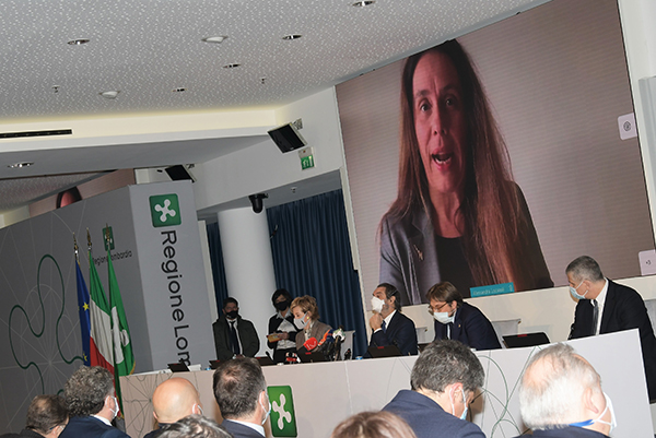 Letizia Moratti con la nuova Giunta Regionale Lombarda Letizia Moratti con la nuova Giunta Regionale Lombarda