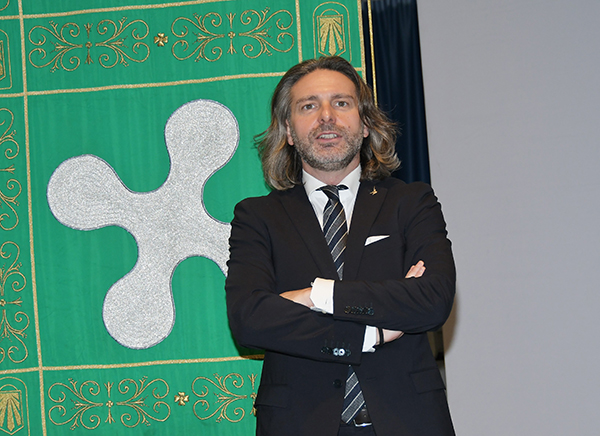 Letizia Moratti con la nuova Giunta Regionale Lombarda Letizia Moratti con la nuova Giunta Regionale Lombarda