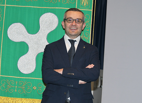 Letizia Moratti con la nuova Giunta Regionale Lombarda Letizia Moratti con la nuova Giunta Regionale Lombarda