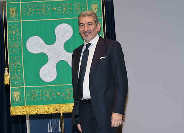 Letizia Moratti con la nuova Giunta Regionale Lombarda Letizia Moratti con la nuova Giunta Regionale Lombarda
