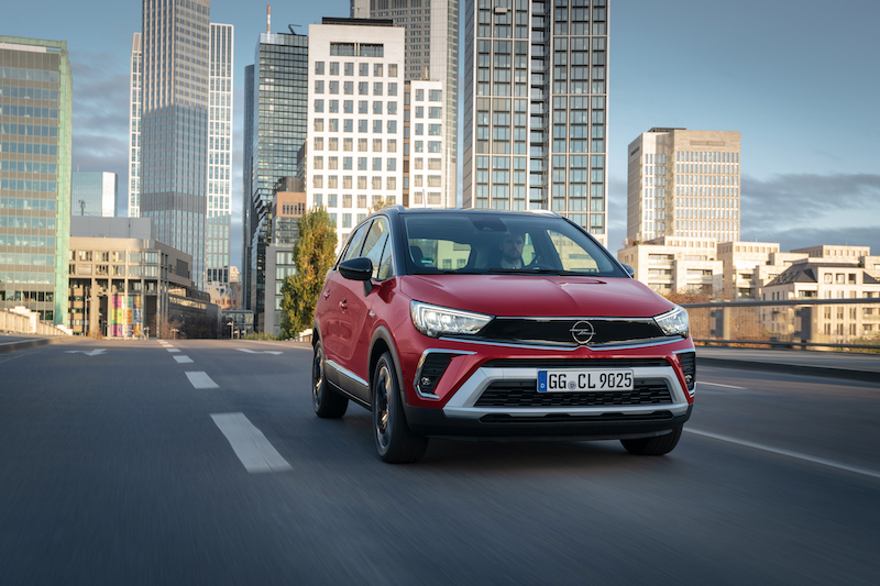 L’Opel Vizor fa il suo esordio su Crossland, in iIalia da 20.850 euro L’Opel Vizor fa il suo esordio su Crossland, in iIalia da 20.850 euro