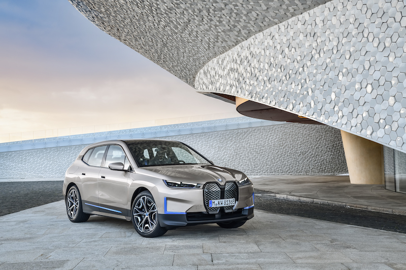 Nonostante il Covid, BMW resta leader nel segmento premium
