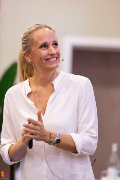 Rientro a scuola tra incertezze e depressione: 10 consigli a teenager-genitori