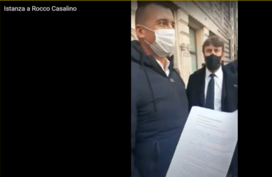 Rocco Casalino riceve l’istanza delle lavoratrici del gioco pubblico. VIDEO