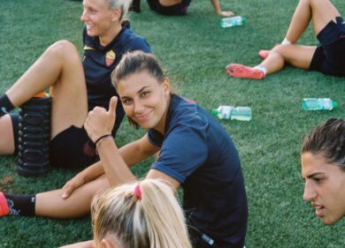 TIM, su TIMVISION arriva le docuserie ‘Uniche’ dedicata al calcio femminile