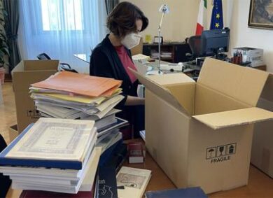 Governo, la ministra Bonetti fa gli scatoloni.”Un onore aver servito il Paese”