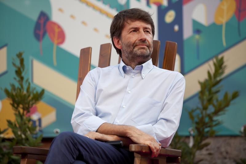 Governo, è partita l’operazione responsabili. Franceschini: “Nessuna vergogna” Governo, è partita l’operazione responsabili. Franceschini: “Nessuna vergogna”