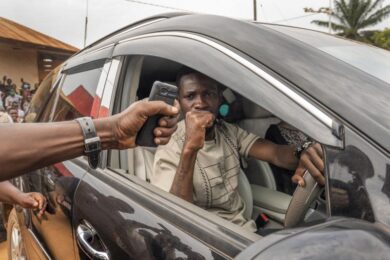 Uganda, vince Museveni. Il rivale rapper contesta