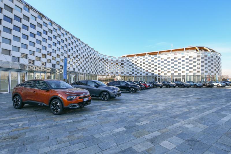 Nuova Citroen C4 e Nuova ë-C4-100% ëlectric, debuttano in Italia Nuova Citroen C4 e Nuova ë-C4-100% ëlectric, debuttano in Italia