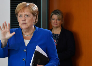 Germania verso la fine di un’epoca: al congresso Cdu si sceglie il post Merkel