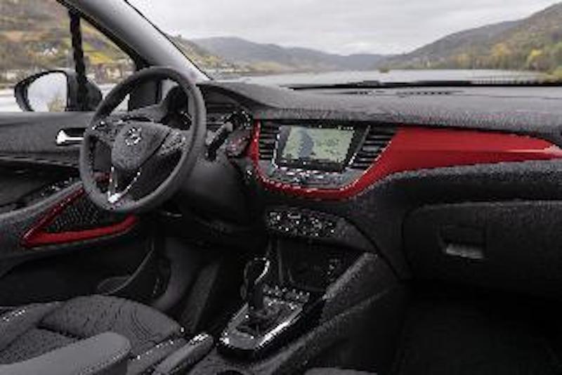 Opel Crossland debutta nelle concessionarie itaiane