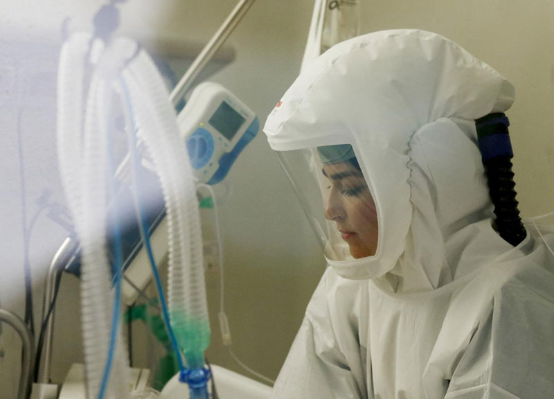 Coronavirus Roma: in calo casi, decessi e ricoveri, picco di terapie intensive Coronavirus Roma: in calo casi, decessi e ricoveri, picco di terapie intensive