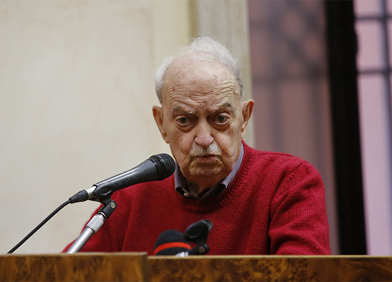 Emanuele Macaluso è morto: storico esponente del Pci vicino a Napolitano Emanuele Macaluso è morto: storico esponente del Pci vicino a Napolitano