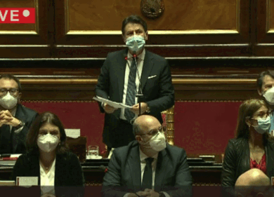 Conte liquida Renzi: “Aggressivo. Patto con i costruttori e sì rimpasto”