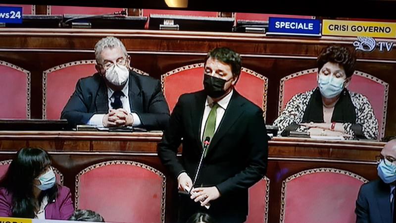 Renzi: “Conte cambia idea per la poltrona”. Poi lancia un segnale al Pd Renzi: “Conte cambia idea per la poltrona”. Poi lancia un segnale al Pd