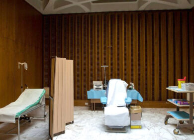 Coronavirus, vaccinati in Vaticano venticinque senzatetto di piazza San Pietro