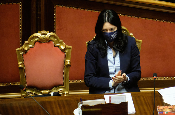 Arcuri: “Nessuna love story con Azzolina”. La ministra: “Fiction” Arcuri: “Nessuna love story con Azzolina”. La ministra: “Fiction”