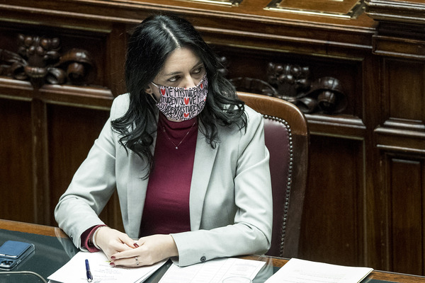 Arcuri: “Nessuna love story con Azzolina”. La ministra: “Fiction” Arcuri: “Nessuna love story con Azzolina”. La ministra: “Fiction”